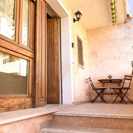 Nuovo Appartamento Ristrutturato In Corte Interna La Maddalena  Exterior photo